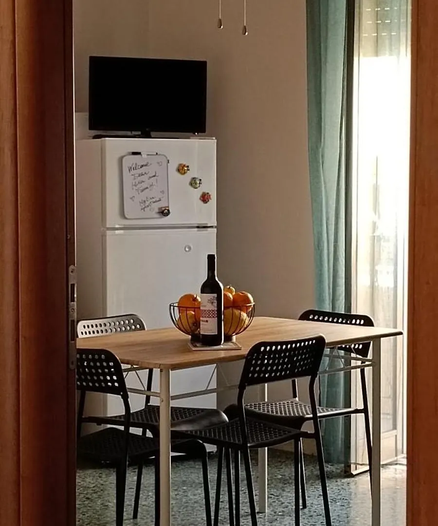 Mylina Apartment 밀라초 0*,