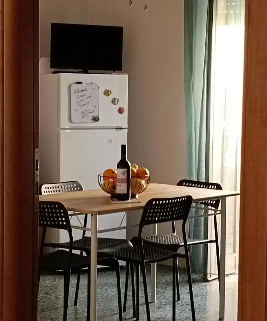 Mylina Apartment 밀라초